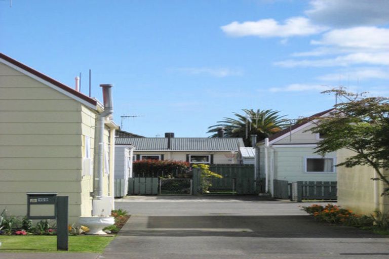 Photo of property in 159a Bartholomew Road, Levin, 5510