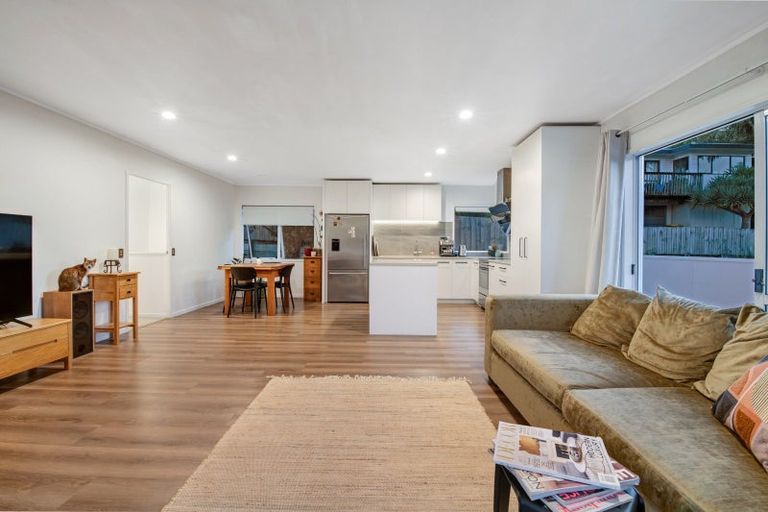 Photo of property in 55b Ferry Road, Arkles Bay, Whangaparaoa, 0932