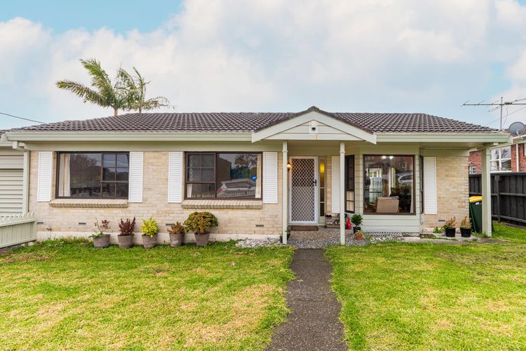 Photo of property in 1/7 Hororata Road, Hauraki, Auckland, 0622