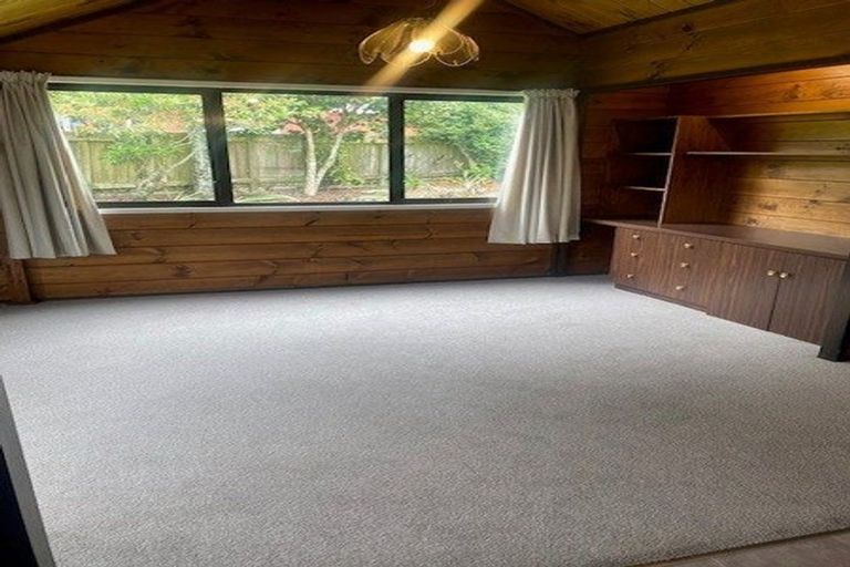 Photo of property in 295 Mangorei Road, Merrilands, New Plymouth, 4312