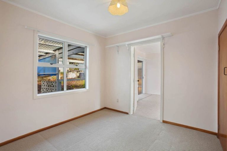 Photo of property in 65 Saffron Street, Birkdale, Auckland, 0626