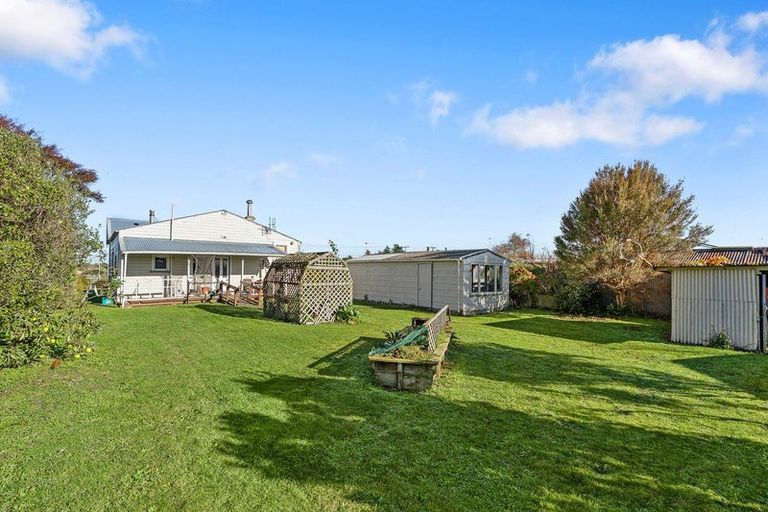 Photo of property in 27 Dublin Street, Martinborough, 5711