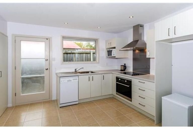 Photo of property in 2/133 Geraldine Street, Edgeware, Christchurch, 8013