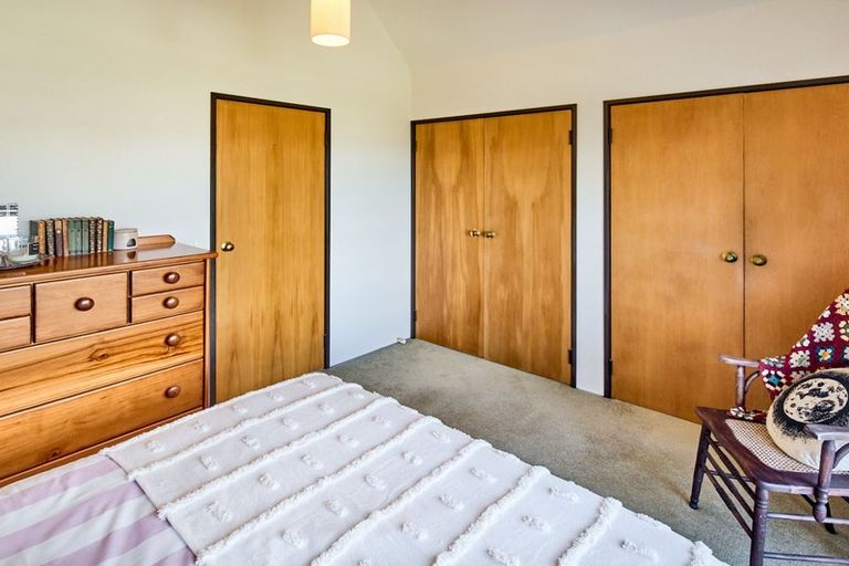 Photo of property in 13 Tamahine Street, Maupuia, Wellington, 6022