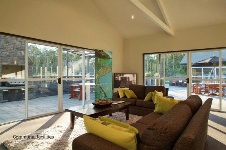 Photo of property in 52 Parawera Drive, Acacia Bay, Taupo, 3330