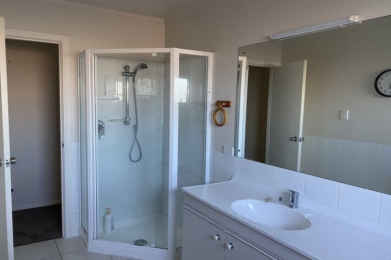 Photo of property in 12b Ngataringa Road, Devonport, Auckland, 0624