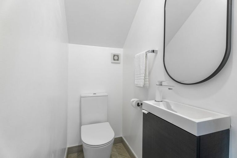 Photo of property in 2/185a Manuka Road, Bayview, Auckland, 0629