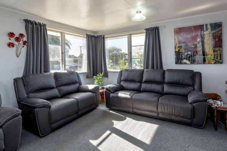 Photo of property in 11 Madden Place, Solway, Masterton, 5810