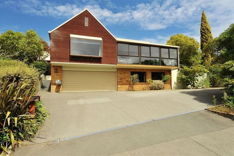 Photo of property in 10 Indira Lane, Cashmere, Christchurch, 8022