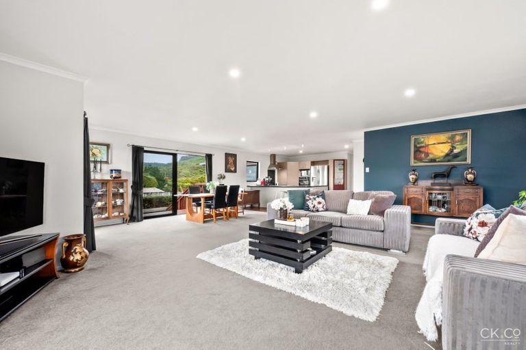 Photo of property in 102 Kirton Drive, Riverstone Terraces, Upper Hutt, 5018