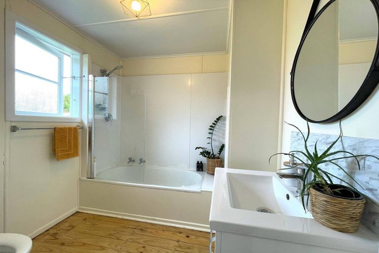 Photo of property in 19 Glendevon Place, Tokoroa, 3420