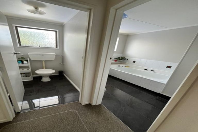 Photo of property in 4 Dove Place, Westbrook, Palmerston North, 4412