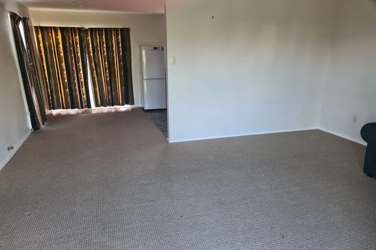 Photo of property in 15 Leander Place, Milson, Palmerston North, 4414