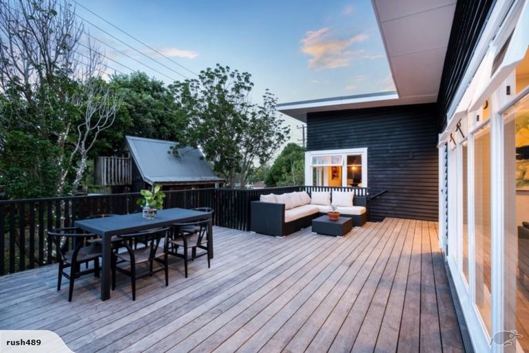 Photo of property in 2/19 Harley Road, Takapuna, Auckland, 0622