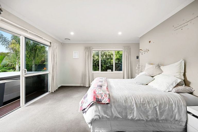 Photo of property in 22 Gibbston Close, Huntington, Hamilton, 3210