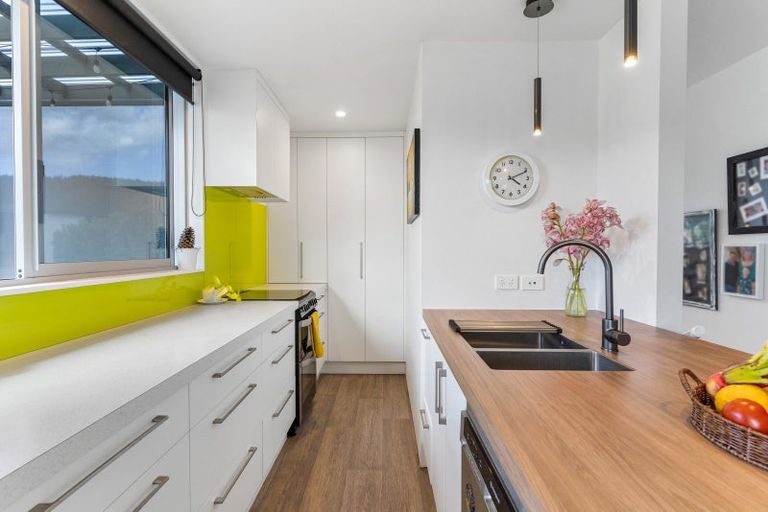 Photo of property in 202 Bond Street, Whangamata, 3620