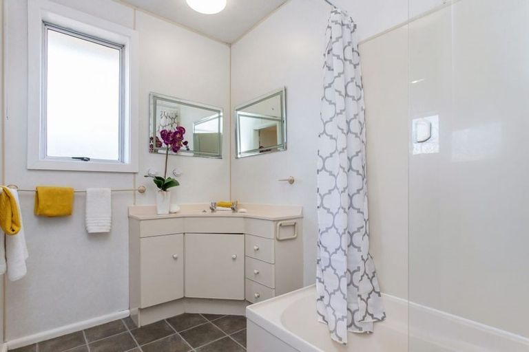 Photo of property in 10 Ebony Street, Bishopdale, Christchurch, 8053