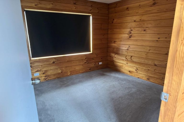 Photo of property in 49 Norcross Avenue, Henderson, Auckland, 0612