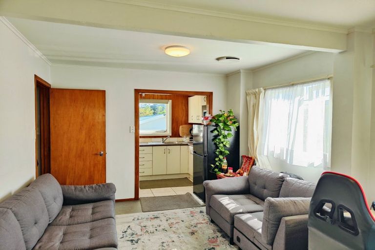 Photo of property in 26 Helena Street, Massey, Auckland, 0614