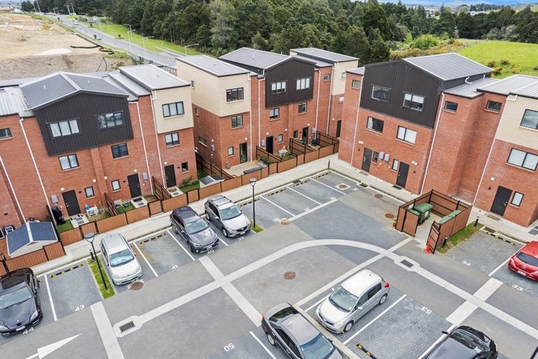 Photo of property in 6 Picturesque Drive, Flat Bush, Auckland, 2019