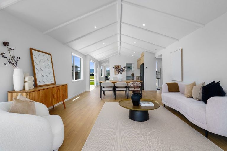 Photo of property in 11 Rose Leigh Drive, Cambridge, 3434