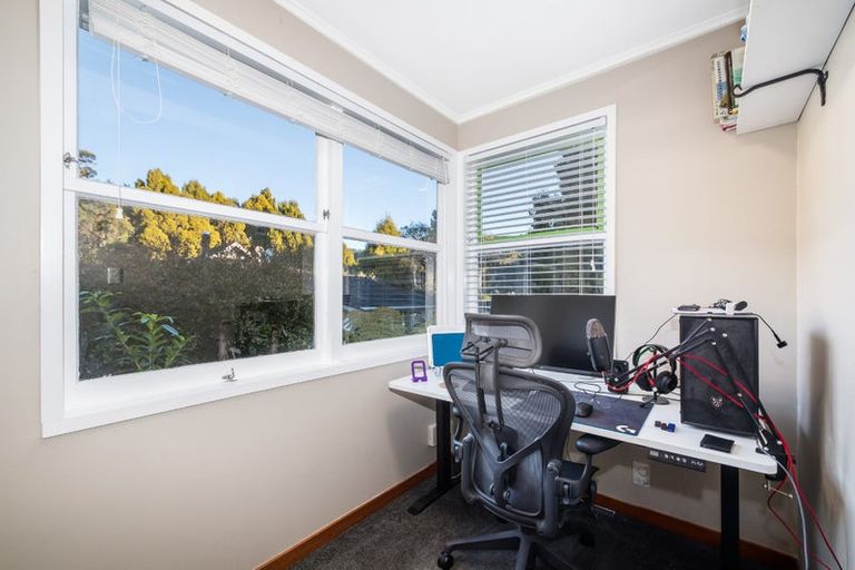 Photo of property in 20 Freemans Way, Pinehaven, Upper Hutt, 5019