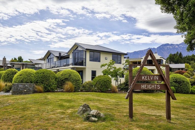 Photo of property in 660 Peninsula Road, Kelvin Heights, Queenstown, 9300