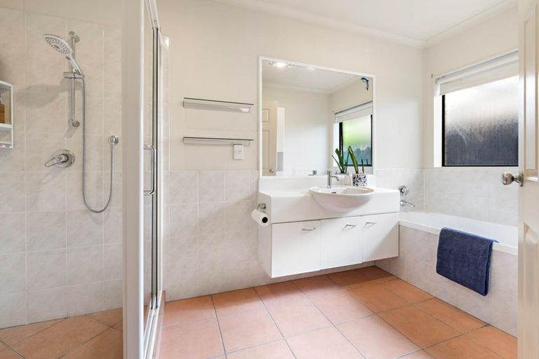 Photo of property in 13 Cottesmore Place, Huntington Park, Auckland, 2013