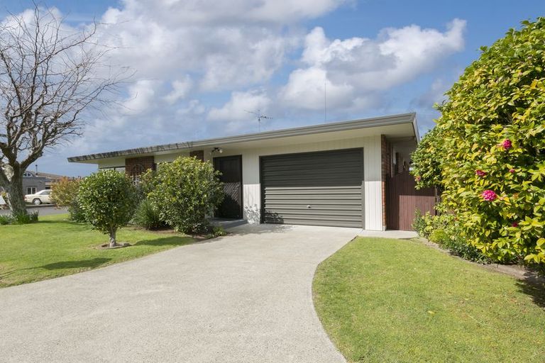 Photo of property in 1 Aylesbury Terrace, Otumoetai, Tauranga, 3110