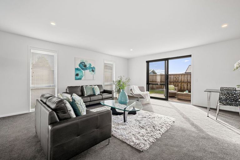 Photo of property in 12 Freeville Place, New Brighton, Christchurch, 8083