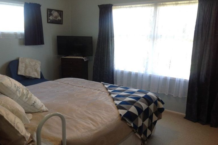 Photo of property in 22 High Street East, Waitara, 4320