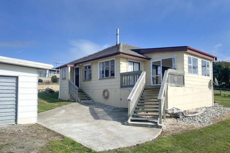 Photo of property in 15 Semple Street, Kakanui, Oamaru, 9495