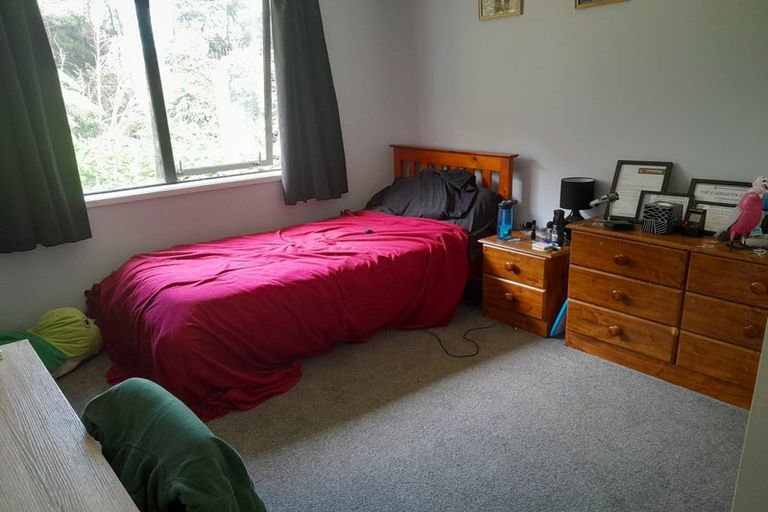 Photo of property in 296 Forest Hill Road, Waiatarua, Auckland, 0612