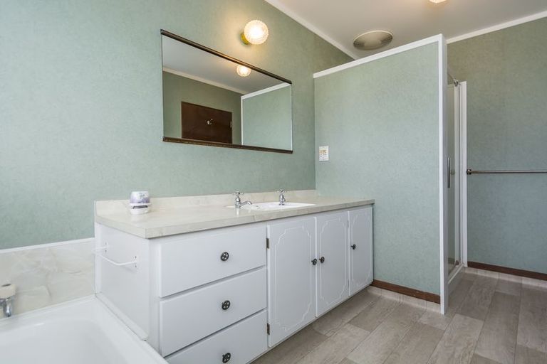 Photo of property in 1 Aylesbury Terrace, Otumoetai, Tauranga, 3110