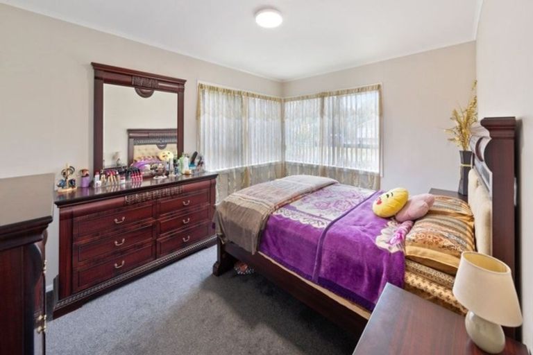 Photo of property in 14 Kohinoor Avenue, Mangere, Auckland, 2022