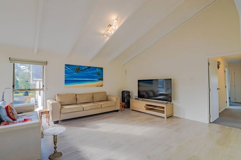 Photo of property in 2/21 Rapallo Place, Farm Cove, Auckland, 2012