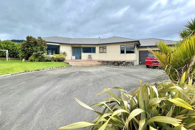 Photo of property in 34 Birkinshaw Grove, Riverstone Terraces, Upper Hutt, 5018