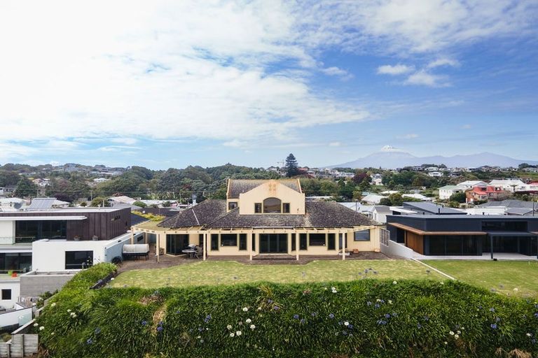 Photo of property in 38 Birdwood Avenue, Moturoa, New Plymouth, 4310