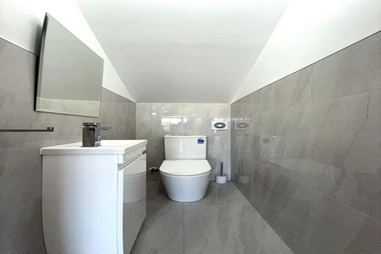 Photo of property in 4 Tawapou Close, Massey, Auckland, 0614