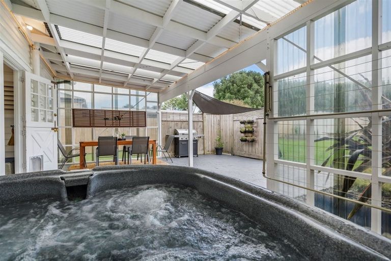 Photo of property in 42 Pukeatua Road, Maungatapere, Whangarei, 0179