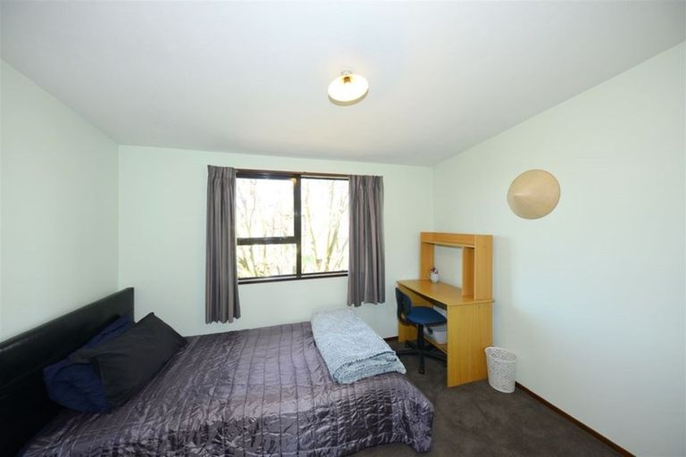 Photo of property in 4 Geraldo Place, Russley, Christchurch, 8042