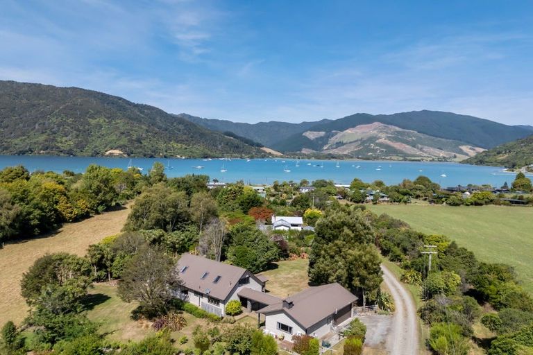 Photo of property in 28 Lady Cobham Grove, Anakiwa, Picton, 7281