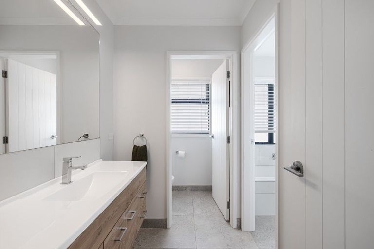 Photo of property in 84 Pakanga Grove, Pyes Pa, Tauranga, 3112