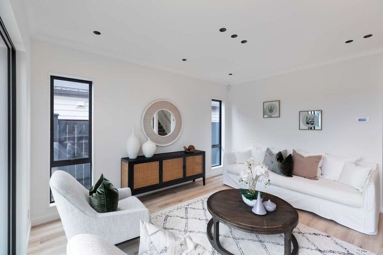 Photo of property in 4 Kauru Lane, Wainui, 0992