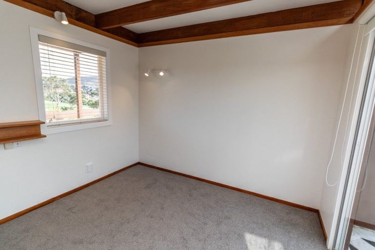 Photo of property in 39 Lucknow Terrace, Khandallah, Wellington, 6035