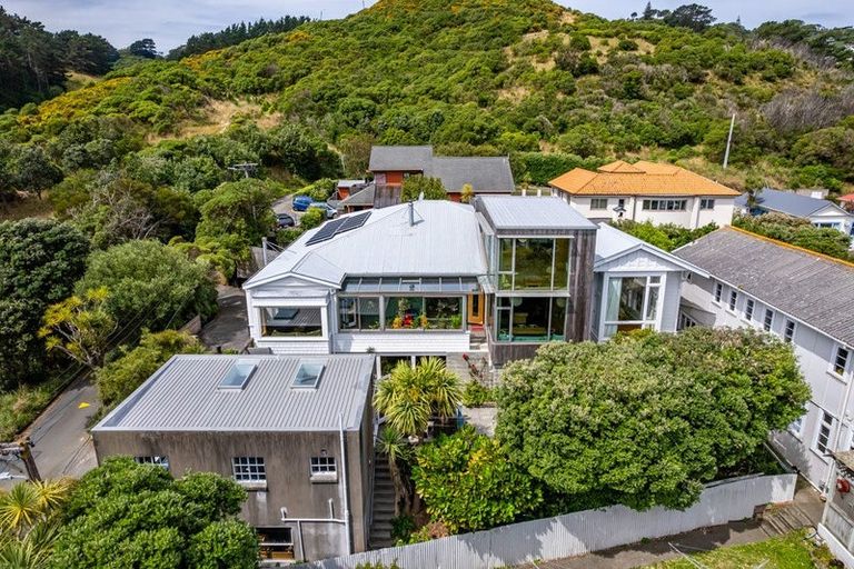 Photo of property in 17 Dover Street, Island Bay, Wellington, 6023