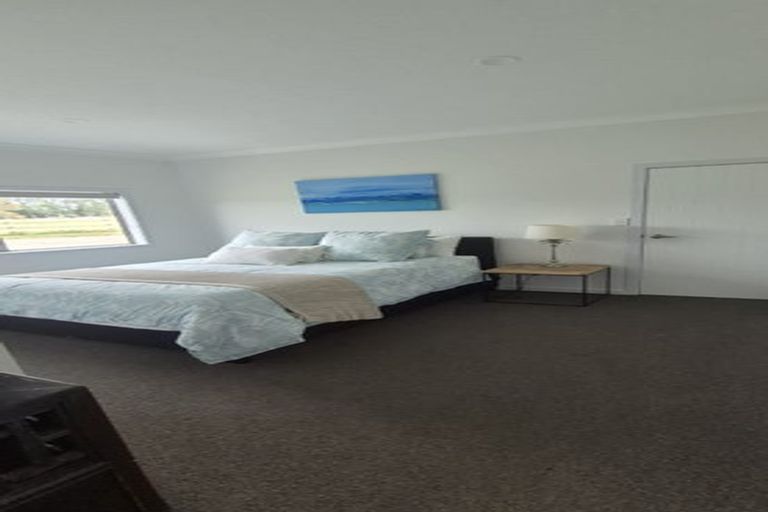 Photo of property in 47 Codlin Road, Waiuku, 2683