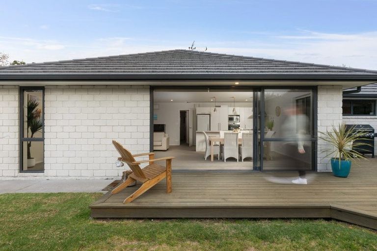 Photo of property in 15 Ian Place, Waihi Beach, 3611