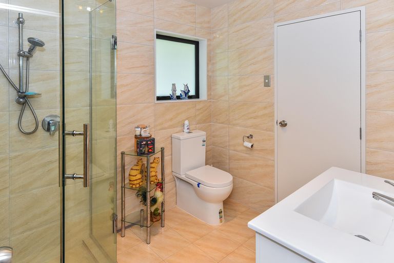 Photo of property in 19 Reremanu Place, Weymouth, Auckland, 2103