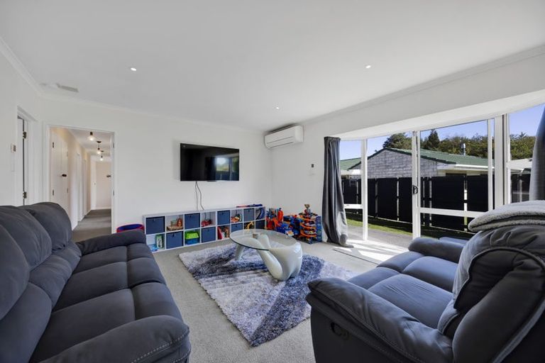 Photo of property in 54 Cressida Avenue, Stratford, 4332